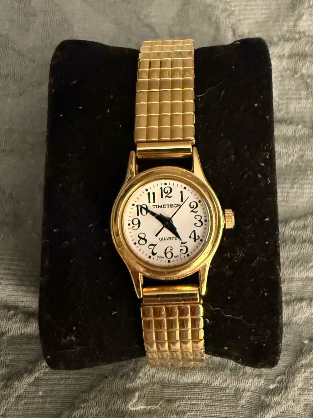 Gold-Tone Women's Classic Quartz Watch